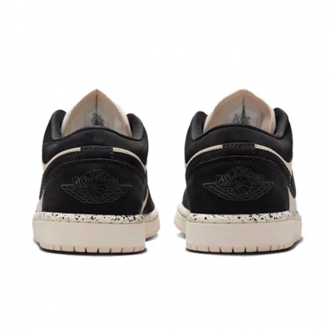 Кроссовки Air Jordan 1 Low Guava Ice Black - изображение 3