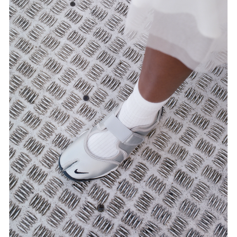 NIKE AIR RIFT 2: ВОЗВРАЩЕНИЕ ФУТУРИСТИЧЕСКОГО СИЛУЭТА, АКТУАЛЬНЫЕ РАСЦВЕТКИ И ТЕХНОЛОГИИ 2026