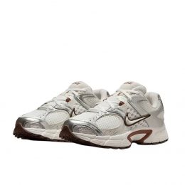 Кроссовки Nike Wmns V5 RNR Sail Fauna Brown - изображение 1