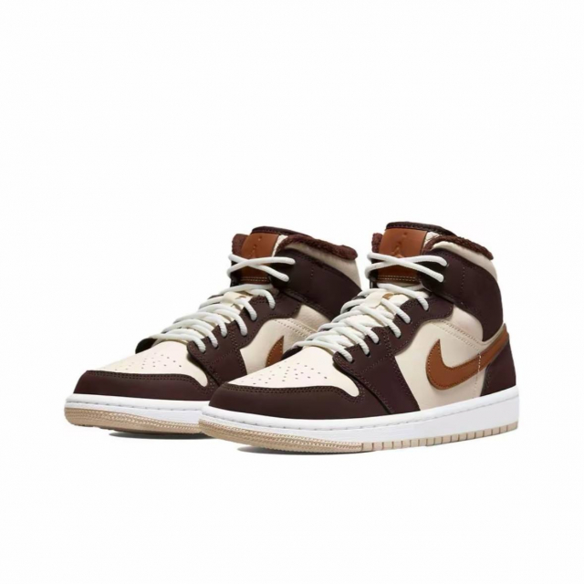 Air Jordan 1 Mid SE Cream Dark Chocolate