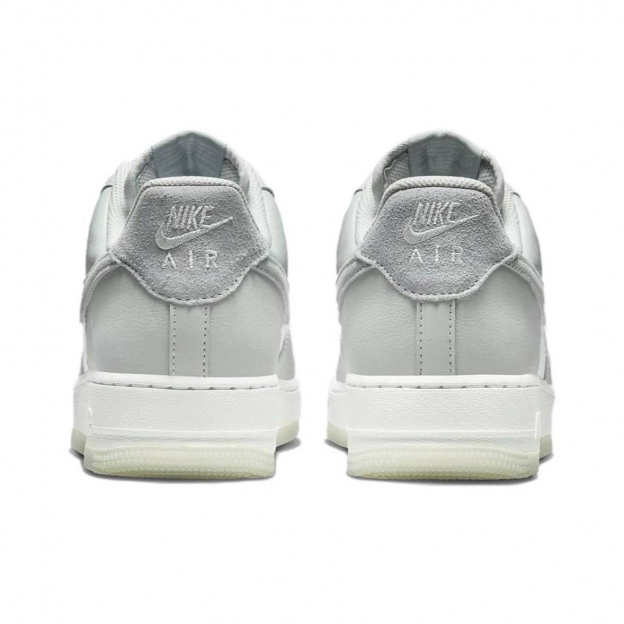 Nike Air Force 1 Low ‘07 LV8 Light Grey