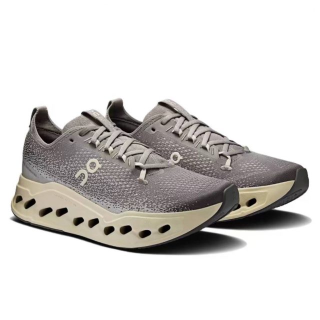 Кроссовки ON Cloudsurfer Max Beige Grey - изображение 1