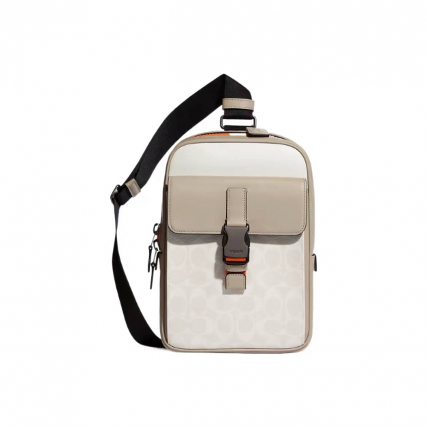 Coach Track 18 Bag