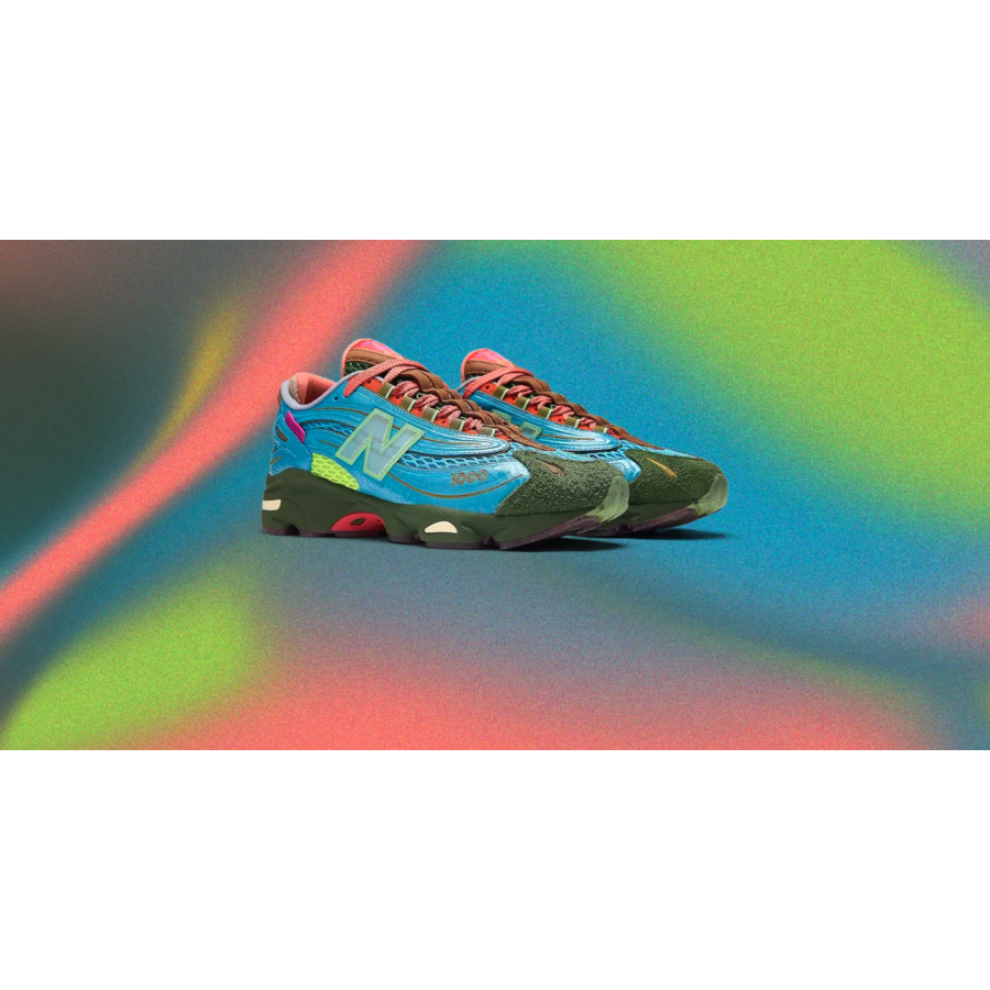 ОФИЦИАЛЬНЫЙ ВЗГЛЯД НА SALEHE BEMBURY X NEW BALANCE 1000 "FOG BE THE CLOUD": АРХИТЕКТУРНАЯ ПОЭЗИЯ В СПОРТИВНОЙ ОБУВИ