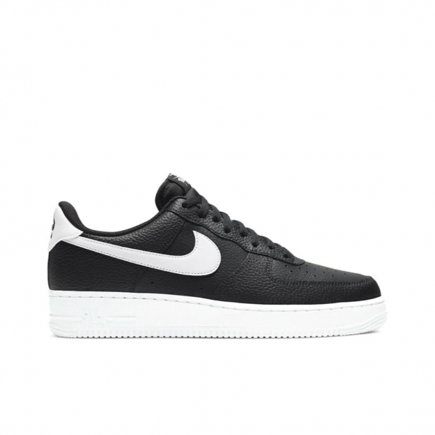 Nike air force 1 noir et blanc jordan best sale