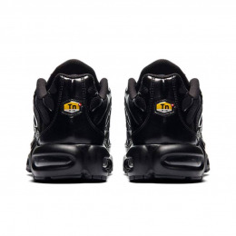 Nike Air Max Plus Triple Black