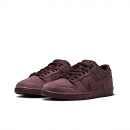 Nike SB Dunk Low Burgundy Crush