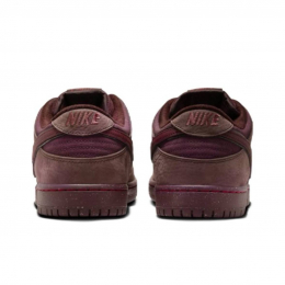 Nike SB Dunk Low Burgundy Crush