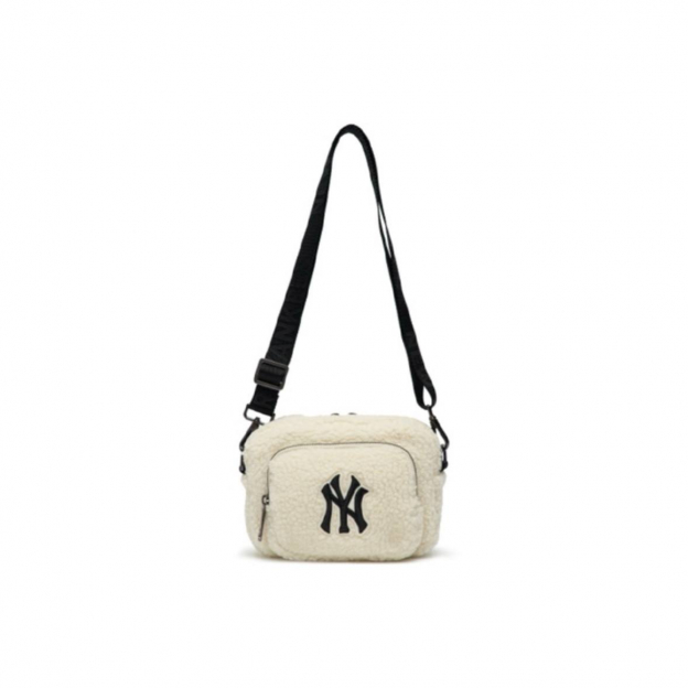MLB NY Shoulder Bag Fleece Cream White Black
