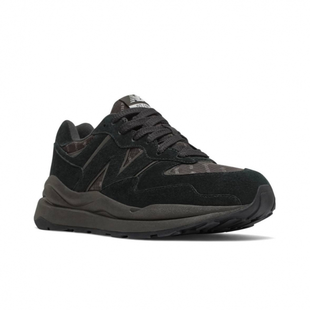 New Balance 5740 Gore-Tex Triple Black 