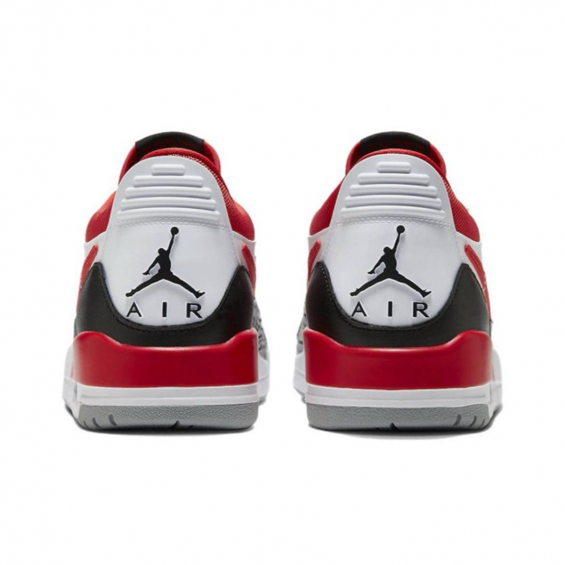 Jordan Legacy 312 Low Bulls