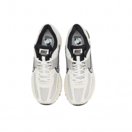 Nike Air Zoom Vomero 5 Phantom