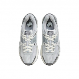 Nike Air Zoom Vomero 5 Triple Grey