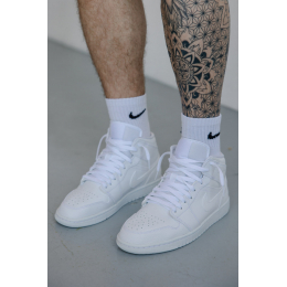 Air Jordan 1 Mid Triple White