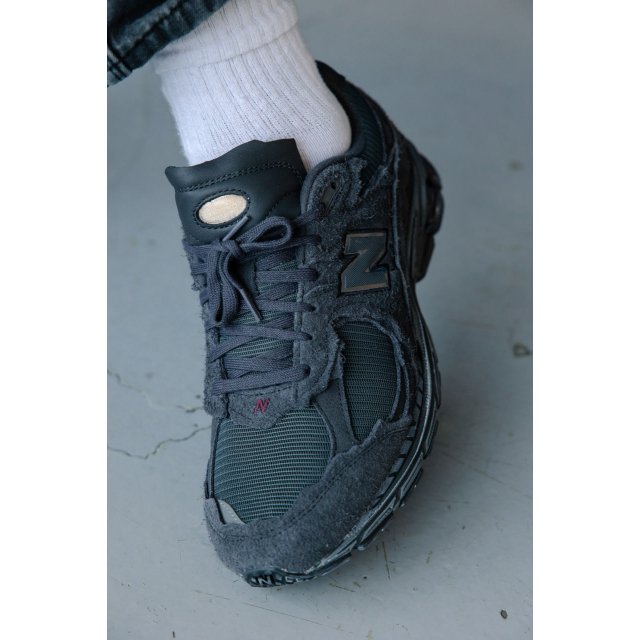 New Balance 2002R Protection Pack Triple Black 