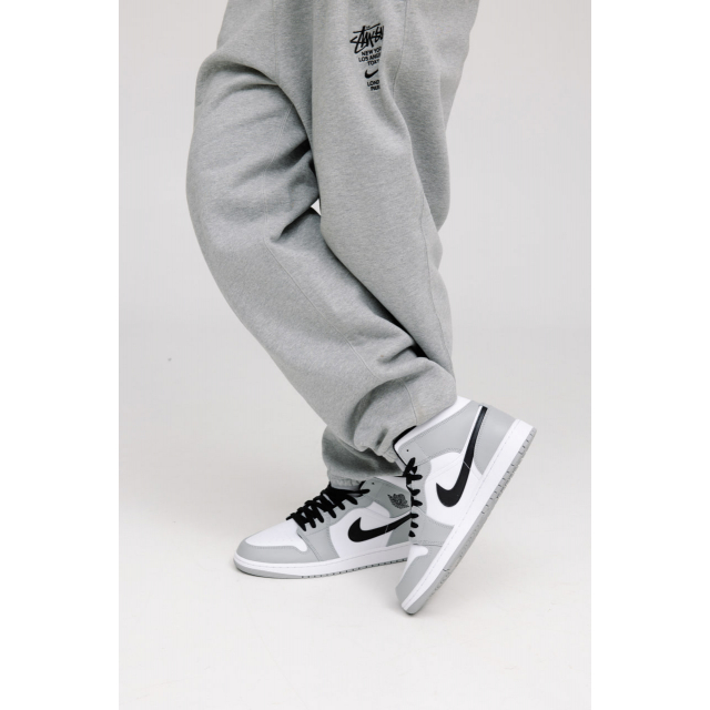 Air Jordan 1 Mid Light Smoke Grey