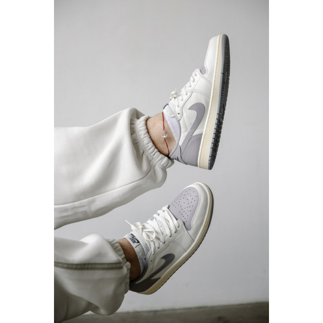 Air Jordan 1 Low OG Atmosphere Grey