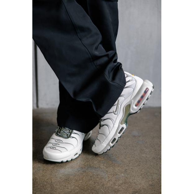 Nike Air Max Plus  White Cream Olive