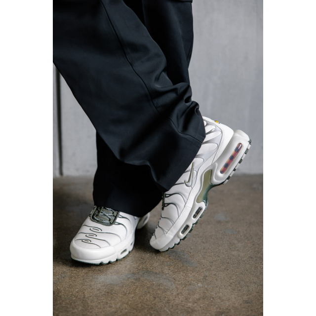 Nike Air Max Plus  White Cream Olive