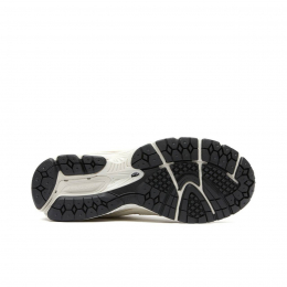 New Balance 2002R Bone Light Aluminum