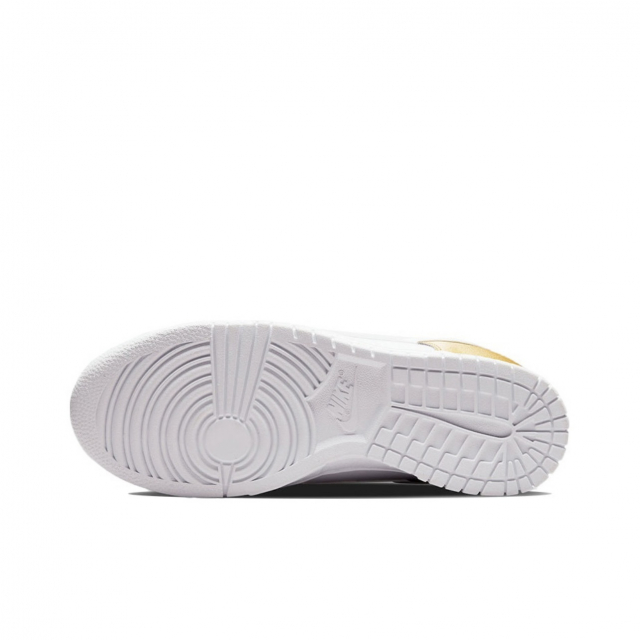 Nike Dunk Low SE Silver Gold Metallic