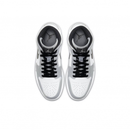 Air Jordan 1 Mid Light Smoke Grey