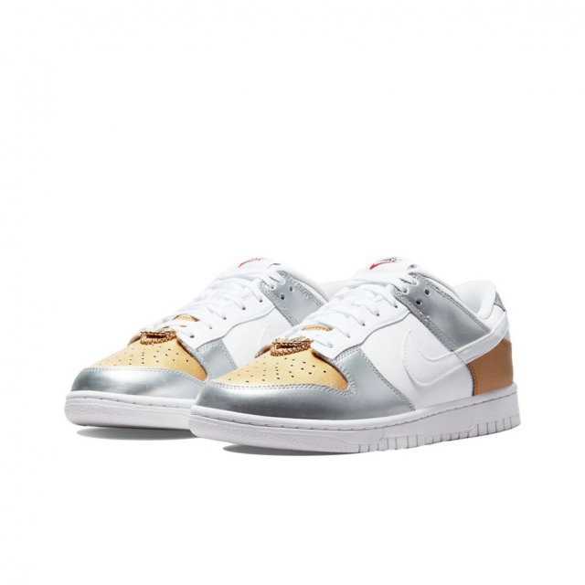 Nike Dunk Low SE Silver Gold Metallic