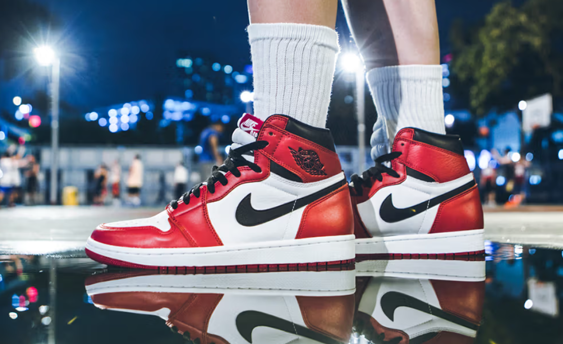 Air jordan высокие. Nike Air Jordan 1. Nike Air Jordan 1 High. Nike Air Jordan 1 Low.