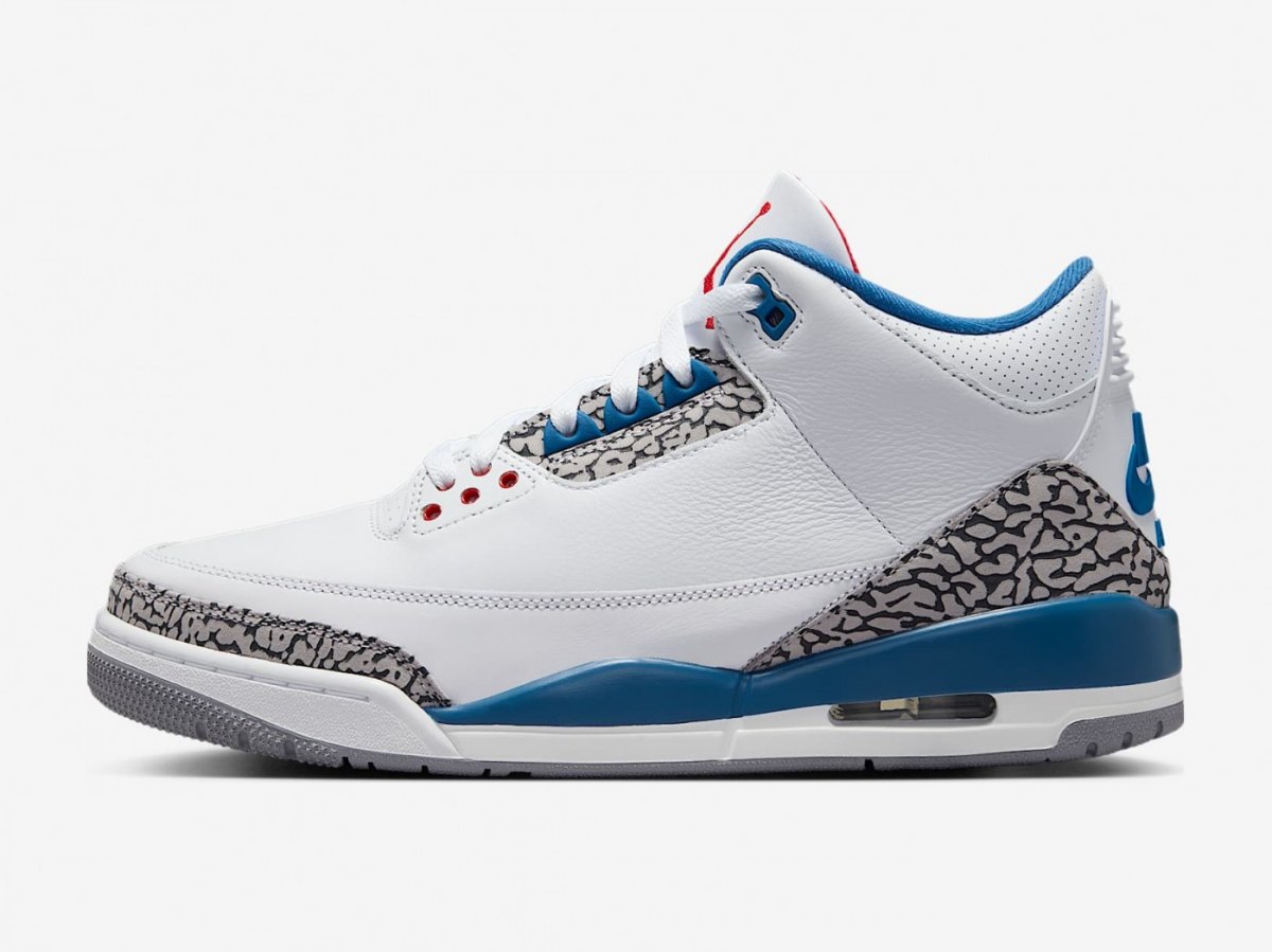 Белые Air Jordan 3 True Blue с синими вставками