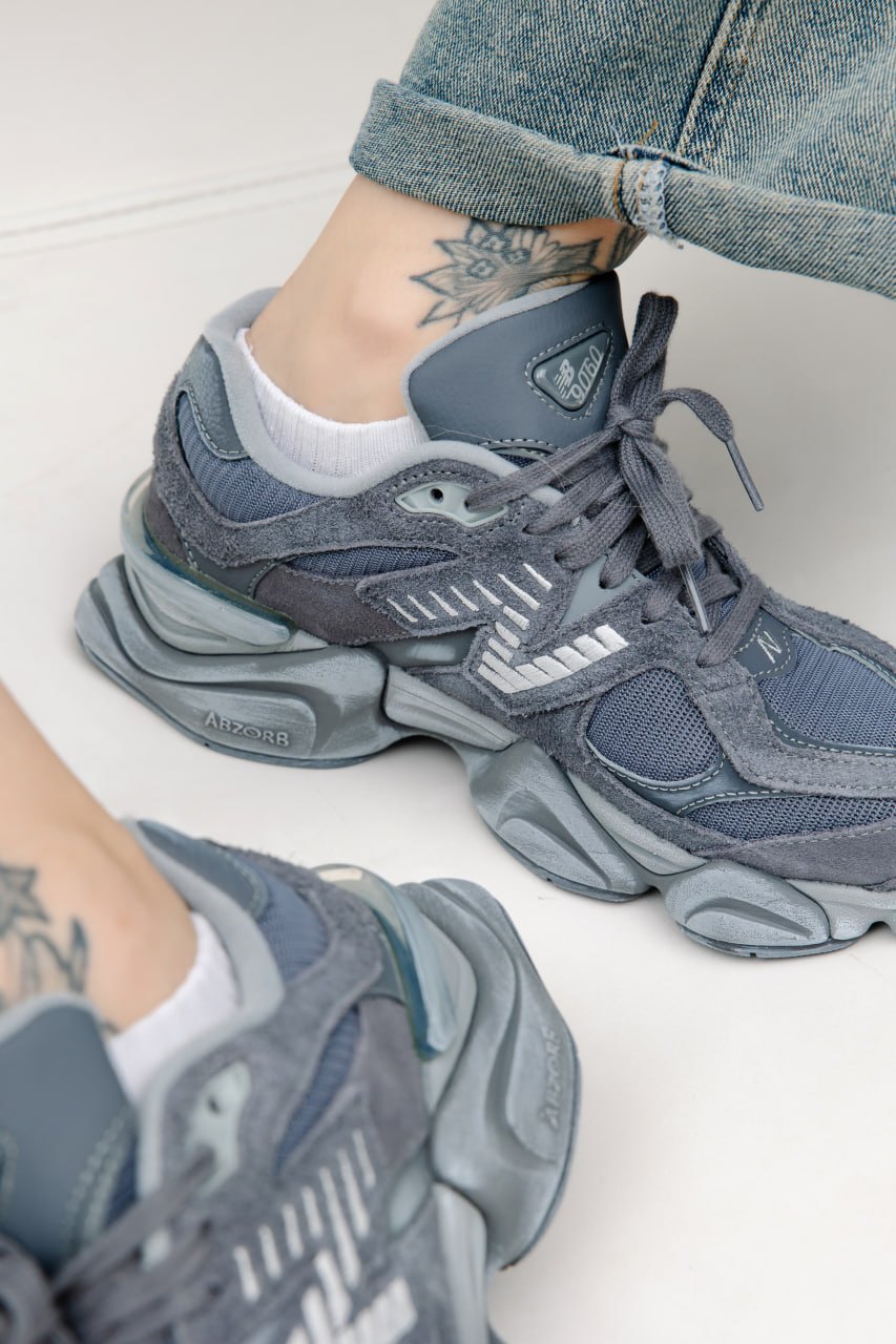 New Balance 9060 Dark Grey Black на ноге