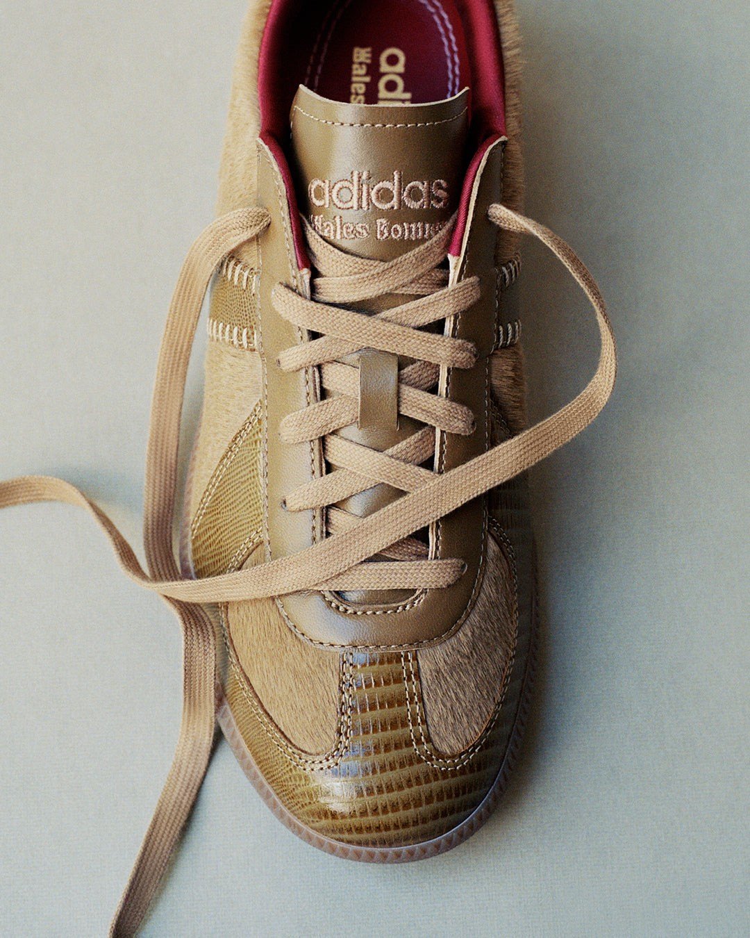 adidas BW Army x Wales Bonner Khaki, крупный план